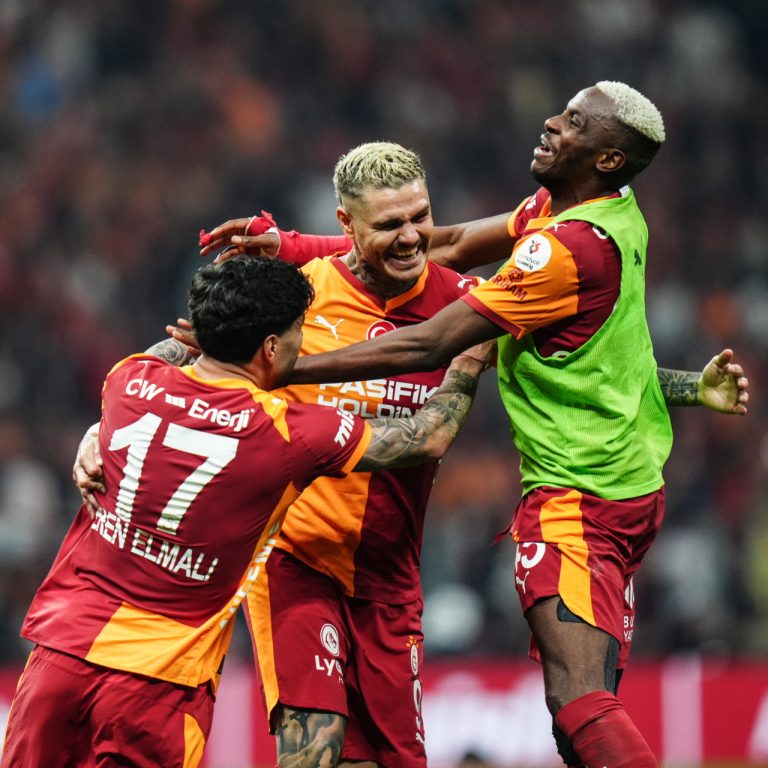 Galatasaray Antalyaspor galibiyetiyle 26. şampiyonluğunu ilan etti
