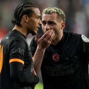 Galatasaray, Antalyaspor maçına şampiyonluk kelimesi yasaklanarak hazırlanıyor