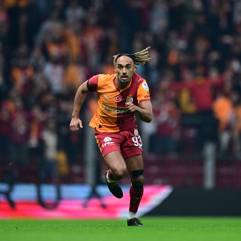 Galatasaraylı Sacha Boey, Antalyaspor maçıyla 100. defa sahaya çıkacak
