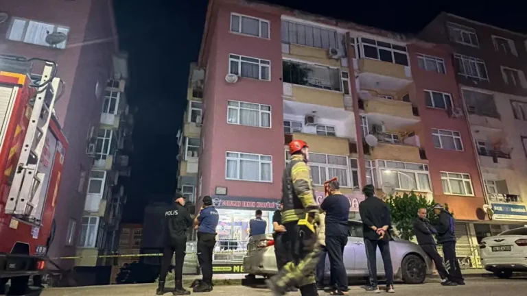 Gebze’de kolonlarından gelen sesler nedeniyle 7 katlı bina tahliye edildi