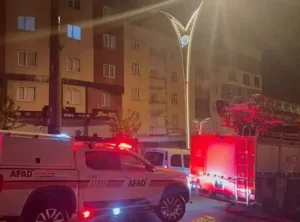 Hakkari’de inşaat alanında kayma tehlikesi yüzünden altı bina boşaltıldı