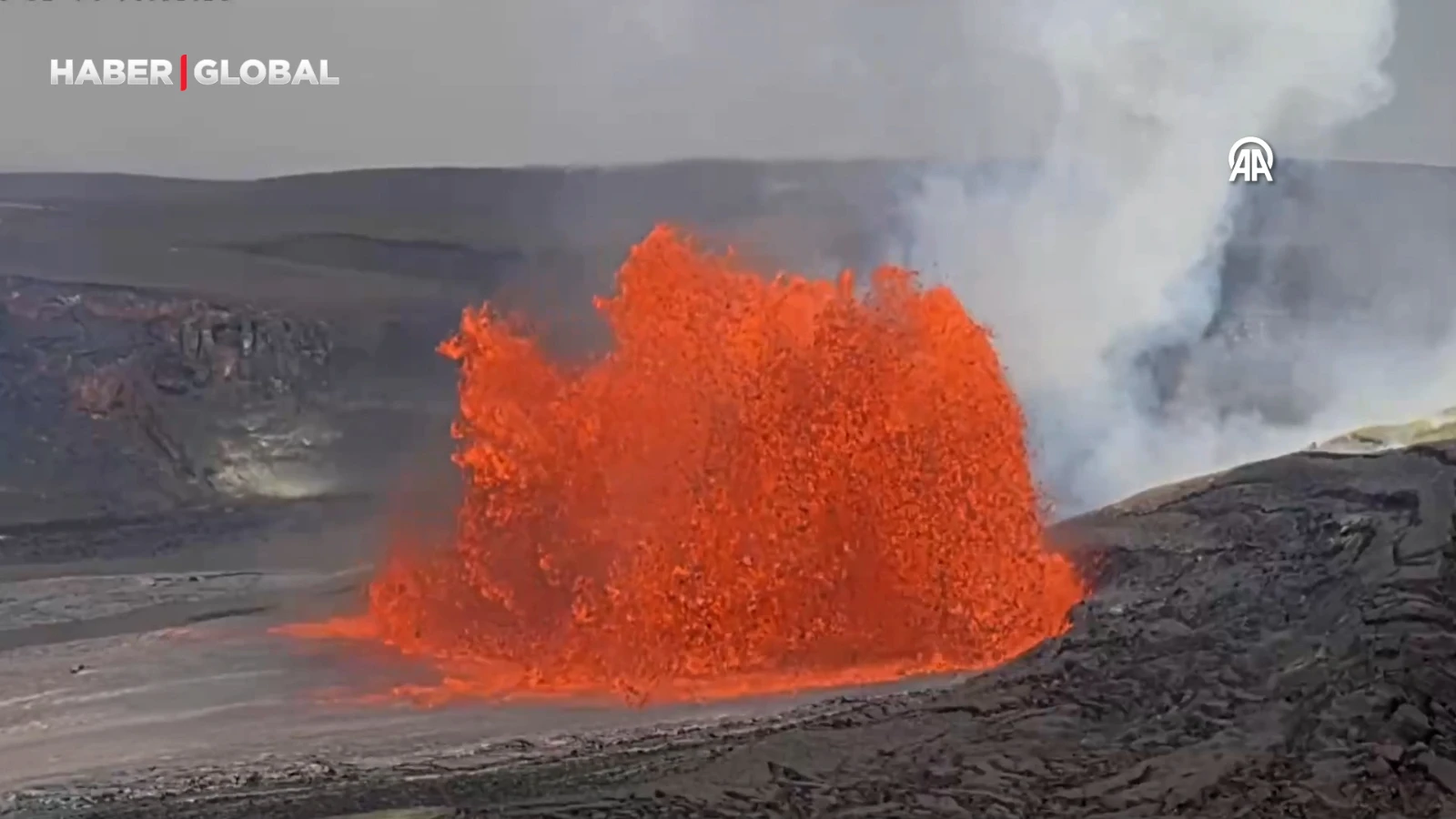 Hawaii’deki Kilauea Yanardağı’nın lav püskürtmesi yeniden başladı ve alarma geçildi