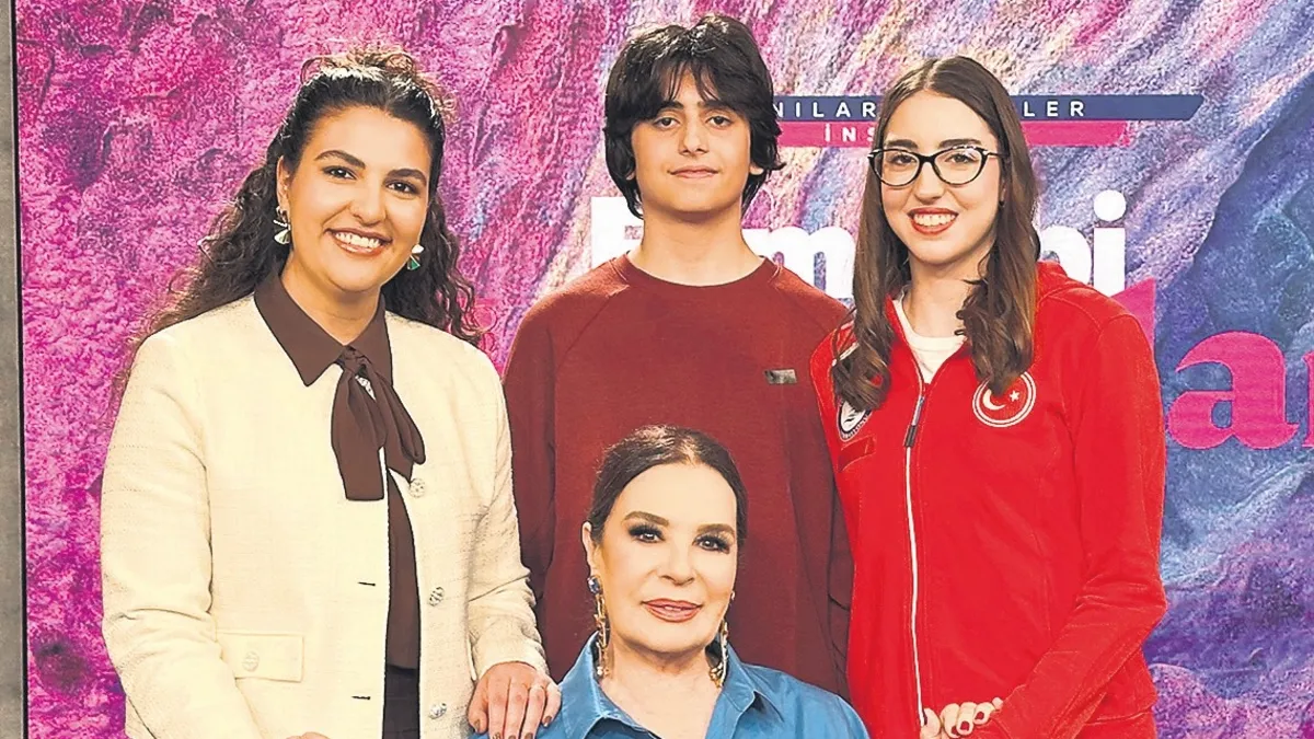 Hülya Koçyiğit’in 19 Mayıs özel programı genç yetenekleri ağırladı