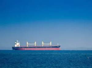 Hürmüz Boğazı’nda BAE tankerine düzenlenen İHA saldırısı gerginliği tırmandırdı