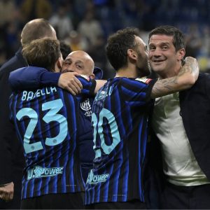 Inter, Parma karşısında zaferle şampiyonluk sevincini Serie A’da garantiledi