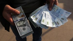 İran’da dolar kuru serbest piyasada tüm zamanların en yüksek seviyesine ulaştı