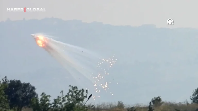 İsrail ordusu Lübnan’ın güneyine fosfor bombasıyla saldırdı