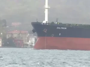 İstanbul Boğazı’nda Panama bayraklı kuru yük gemisi arızalandı, deniz trafiği durdu