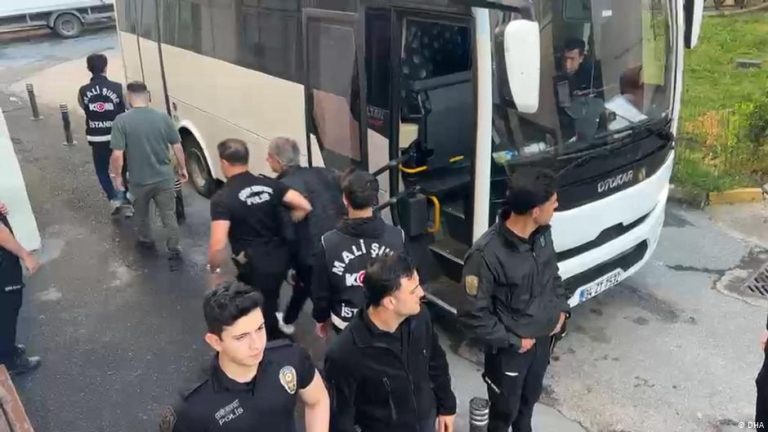 İstanbul Büyükşehir Belediyesi’ne Yönelik Operasyonda 57 Kişi Gözaltına Alındı