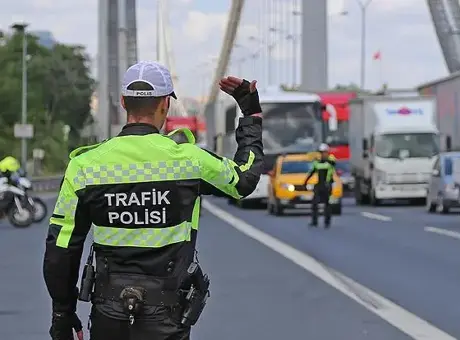 İstanbul Valiliği 1 Mayıs Öncesi Geniş Kapsamlı Güvenlik Önlemleri Aldı