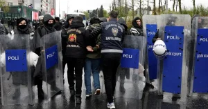 İstanbul’da 1 Mayıs gözaltıları sonrasında 580 kişi özgürlüğüne kavuştu