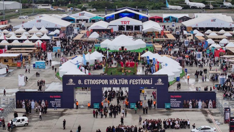 İstanbul’da 8. Etnospor Kültür Festivali renkli etkinliklerle kapılarını açtı