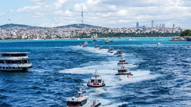 İstanbul’da fetih yıl dönümü coşkuyla kutlanıyor, mehteran tarih yazıyor