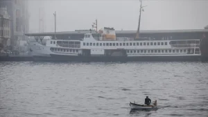 İstanbul’da Yoğun Sis Nedeniyle Vapur Seferleri Geçici Olarak Durduruldu
