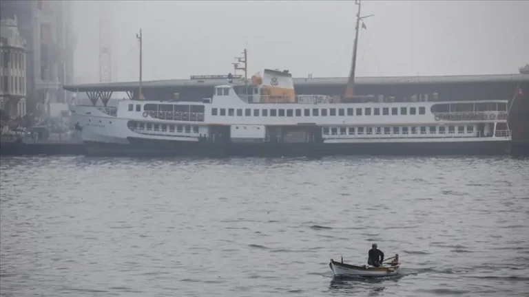 İstanbul’da Yoğun Sis Nedeniyle Vapur Seferleri Geçici Olarak Durduruldu