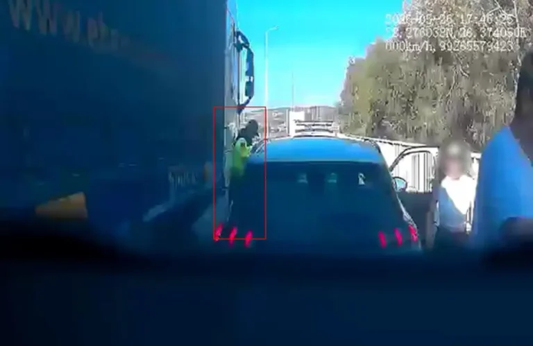 İzmir Çeşme’de otoyolda jandarma personeli ölümden döndü