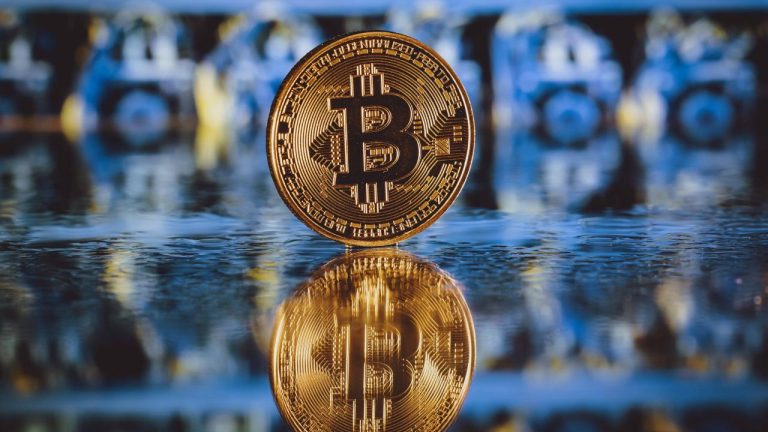 Jeopolitik riskler kripto piyasasında bitcoin fiyatını 74 bin doların altına çekti