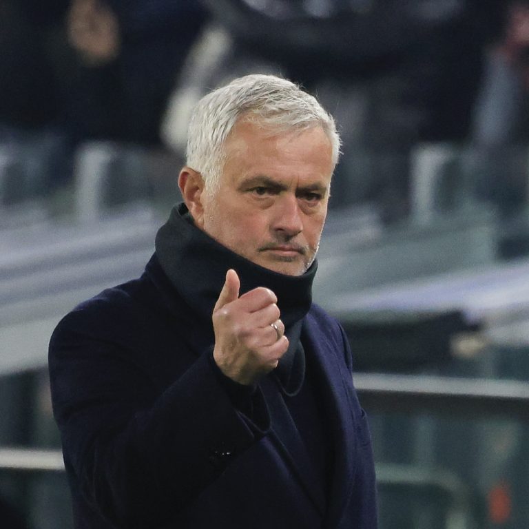 Jose Mourinho Real Madrid söylentilerine karşı olasılıkları açık bıraktı