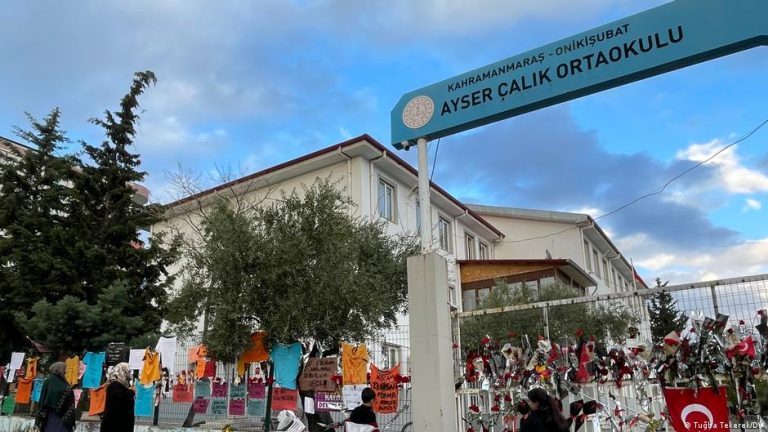 Kahramanmaraş’ta okul saldırısında ölü sayısı artarken güvenlik önlemleri gözden geçiriliyor