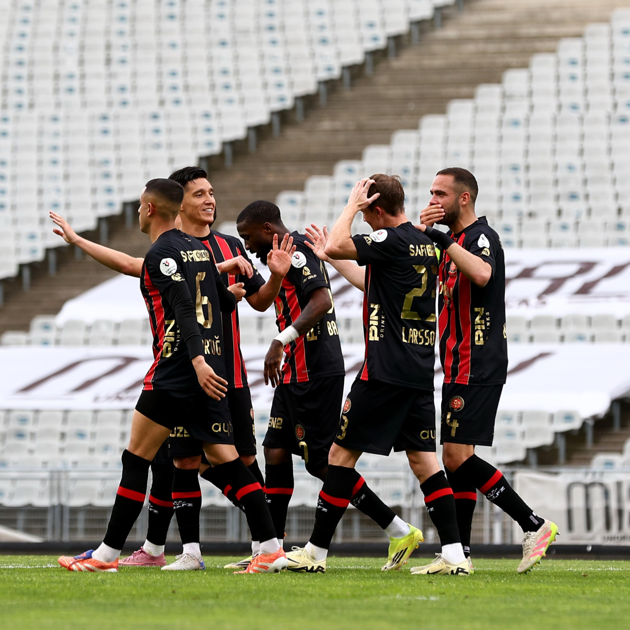 Karagümrük, Alanyaspor’u 2-1 yenerek Süper Lig’e galibiyetle veda etti