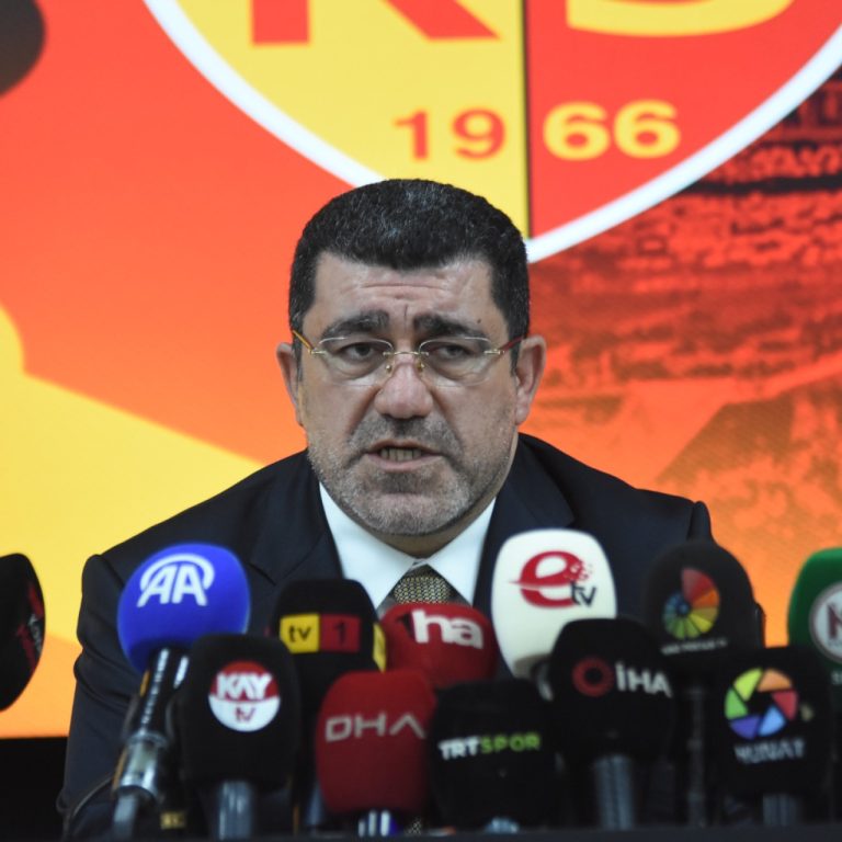 Kayserispor Başkanı Açıkalın, takımın küme düşmesi nedeniyle taraftarlardan özür diledi