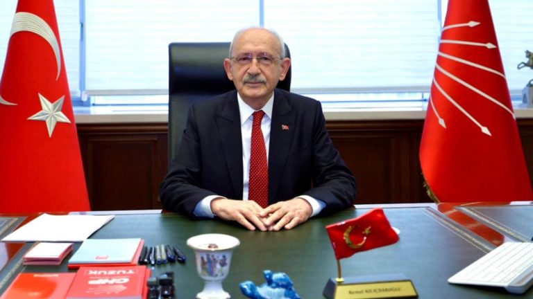 Kemal Kılıçdaroğlu 2,5 Yıl Sonra CHP Genel Merkezi’nde Sahneye Çıktı