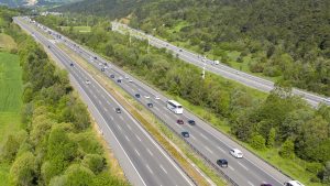 Kurban Bayramı dönüşü otoyollarda artan araç trafiği sürücüleri zorluyor