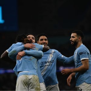 Manchester City 3-0’lık galibiyetle Arsenal’in liderliğini yakından takip ediyor
