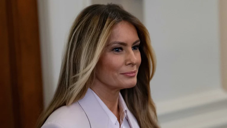 Melania Trump, Çin Ziyaretinde Eşi Donald Trump’a Eşlik Etmeyecek
