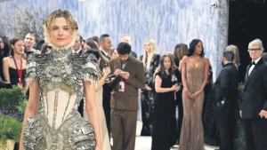 Met Gala’da Türk tasarımcıların sürreal dokunuşları modaya damga vurdu