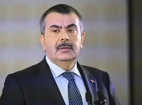 Milli Eğitim Bakanı Tekin eğitim süresi ve tatil düzenlemeleri üzerine açıklamalarda bulundu