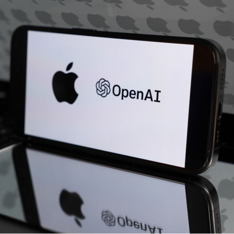 OpenAI ile Apple arasında gerilen ipler yasal süreci tetikliyor