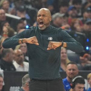 Orlando Magic’te Jamahl Mosley dönemi sona erdi, yeni koç arayışı başladı