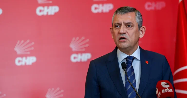 Özgür Özel, CHP’yi 40 Gün İçinde Kurultaya Götürmek İstiyor