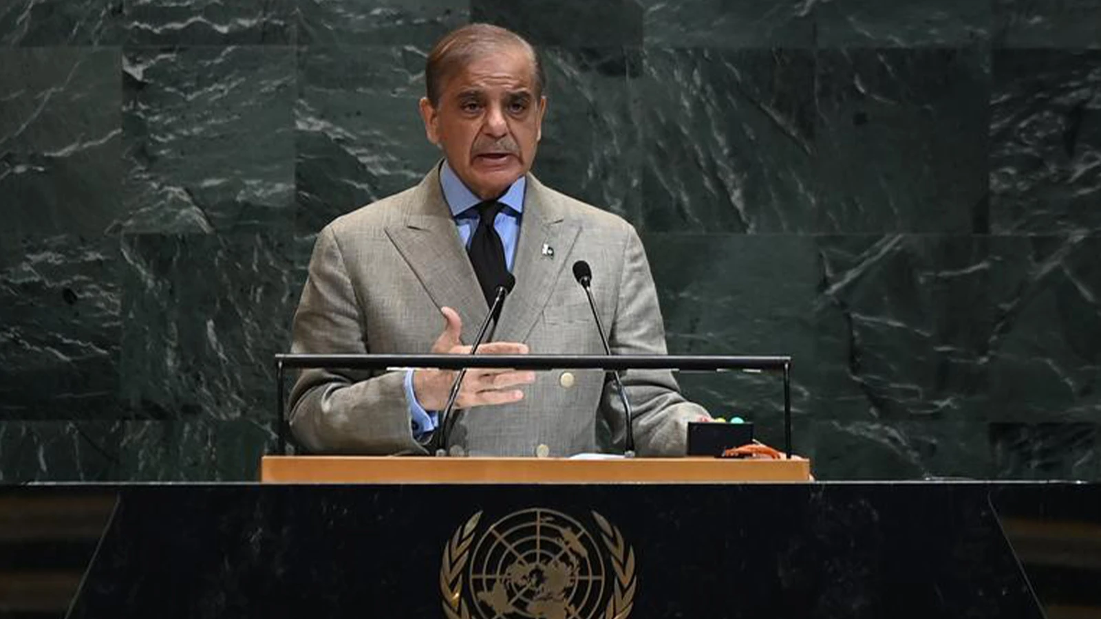 Pakistan Başbakanı Şahbaz Şerif, BAE’deki sivil saldırıları kınadı