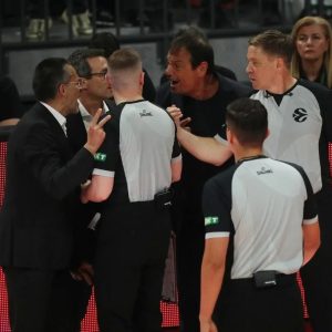 Panathinaikos’un Valencia yenilgisi sonrasında Ergin Ataman ve Pedro Martinez arasında tansiyon yükseldi
