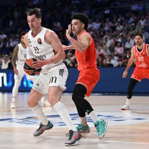 Real Madrid Euroleague’de Hapoel IBI Tel Aviv’i farklı mağlup ederek Final Four’a bir adım daha yaklaştı