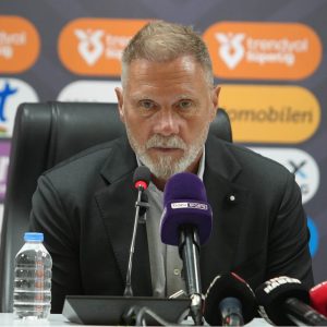 Samsunspor Teknik Direktörü Thorsten Fink, Göztepe Galibiyeti Sonrası Takımına Övgüler Yağdırdı