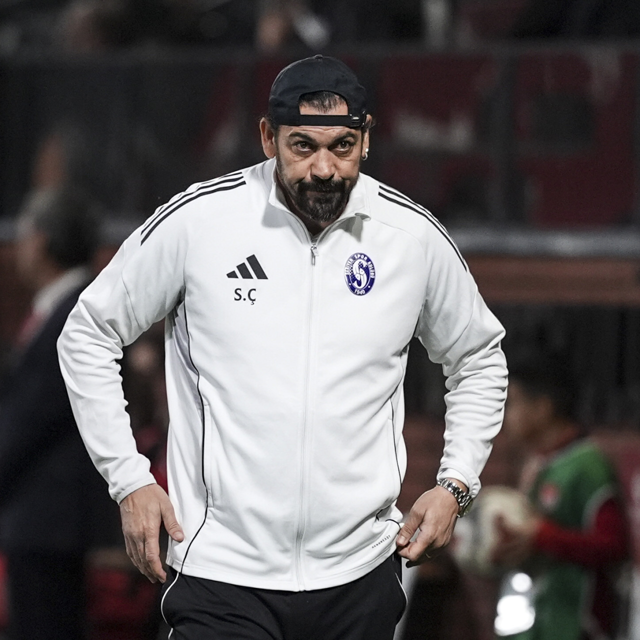 Sarıyer FK teknik direktör Servet Çetin ile yollarını ayırdı