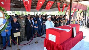 Şehit polis memuru Aydın Üyenarık, memleketi Adana’da sonsuzluğa uğurlandı