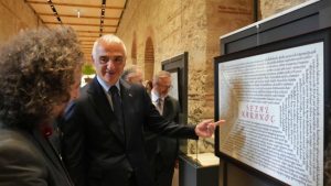 Sezai Karakoç’un saklı kalmış arşivleri Rami Kütüphanesi’nde meraklılarını bekliyor