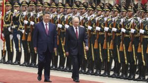 Şi Jinping, Putin’i Trump Ziyaretinden Hemen Sonra Beijing’de Ağırladı