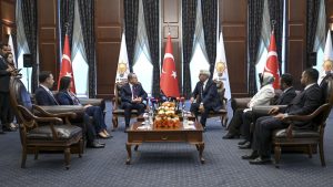 Siyasi partilerden bayramlaşma ziyaretlerinde birlik mesajları