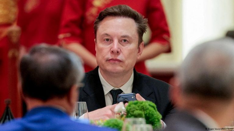 SpaceX’in dev halka arz süreci Elon Musk’ı tarihin ilk trilyoneri yapabilir mi