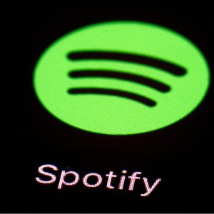 Spotify sahte içeriklere karşı sanatçılara özel onay işareti uygulaması başlatıyor