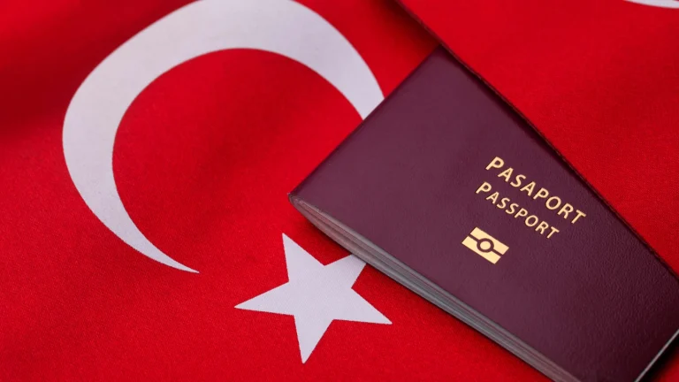 Tayland vizesiz kalış süresini kısaltıyor, Endonezya ve Malezya kontrolleri artırıyor