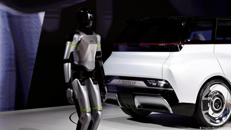 Tesla ve Xpeng robotaksi üretiminde rekabette hız kazandı