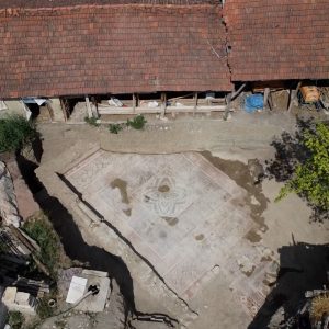 Tokat’ta Roma Dönemi mozaikleri kaçak kazıda gün yüzüne çıktı