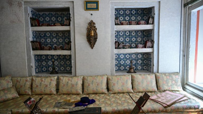 Topkapı Sarayı’nın haremindeki tarihi Kadınefendiler ve Cariyeler Taşlığı ziyaretçilerini ağırlıyor