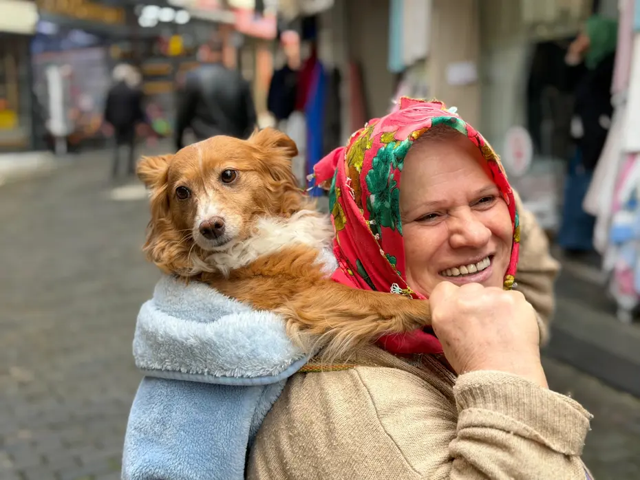 Trabzon’da Pakize Hatipoğlu’nun köpeği Kukuli ile kurduğu sıra dışı dostluk